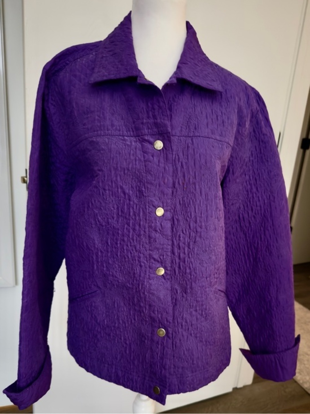 Coldwater Creek L purple silk lightweight quilted jacket cuff sleeves. Beautiful
